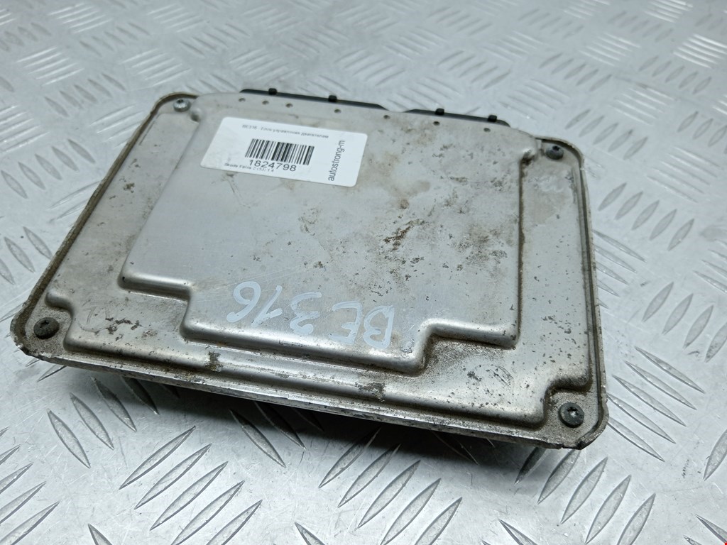 Блок управления двигателя (ЭБУ) SKODA Fabia MK2 5J 2007-2014