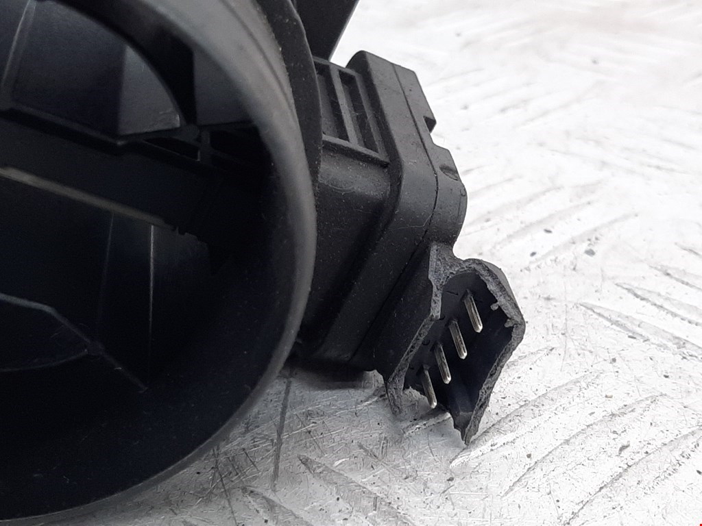 Расходомер воздуха (массметр, датчик ДМРВ) SKODA Rapid 2012-2020