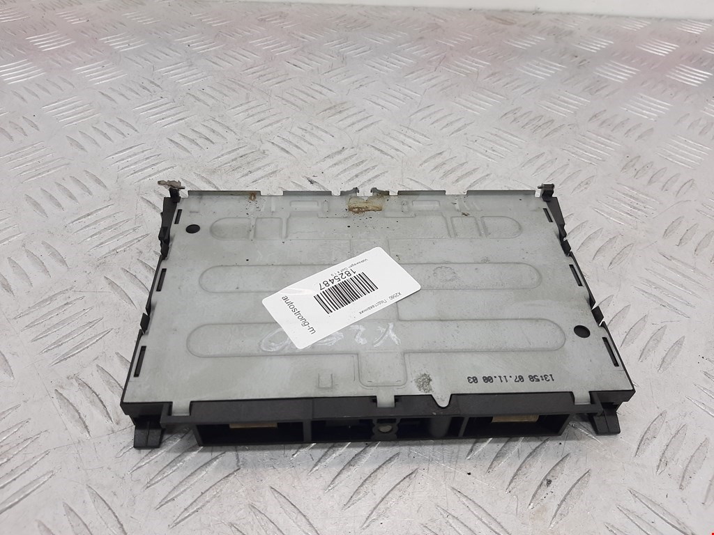 Подстаканник VOLKSWAGEN Golf IV 1997-2003