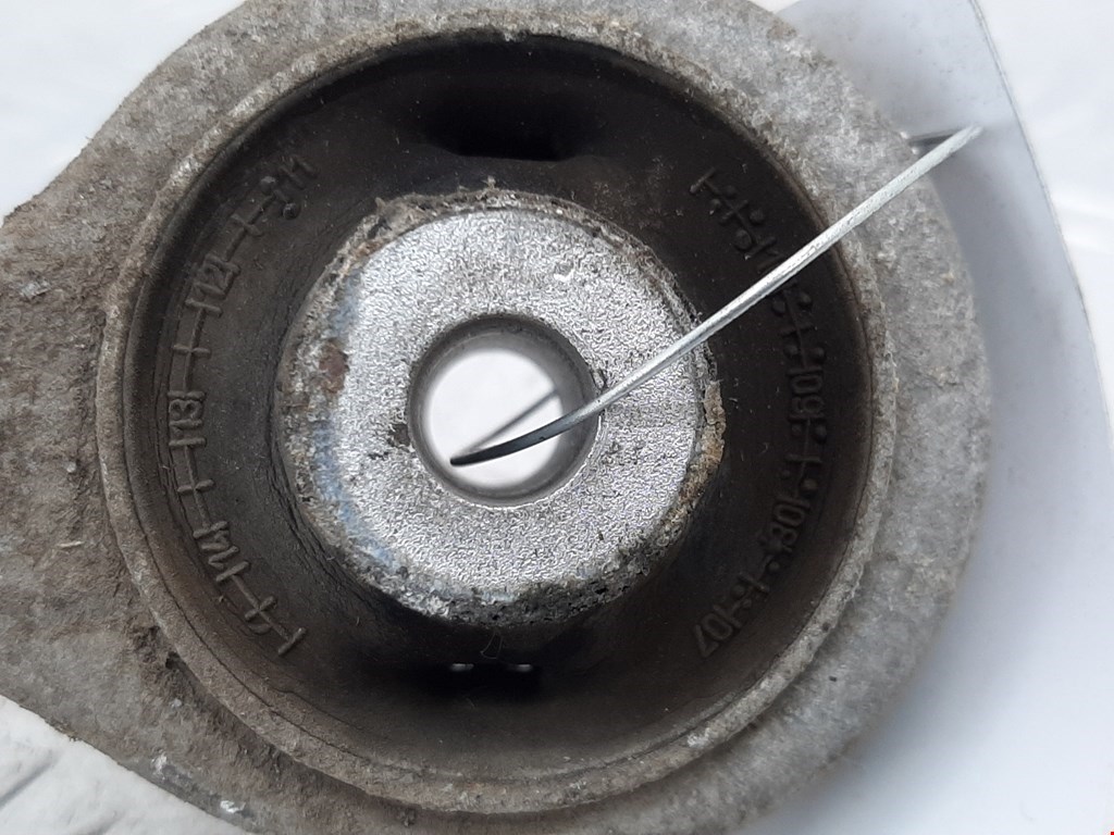 Рычаг передний правый AUDI A4 B5 1995-2001