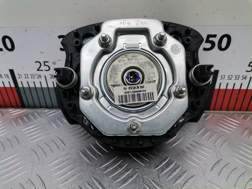 Подушка безопасности в рулевое колесо VOLKSWAGEN Polo IV 2001-2009