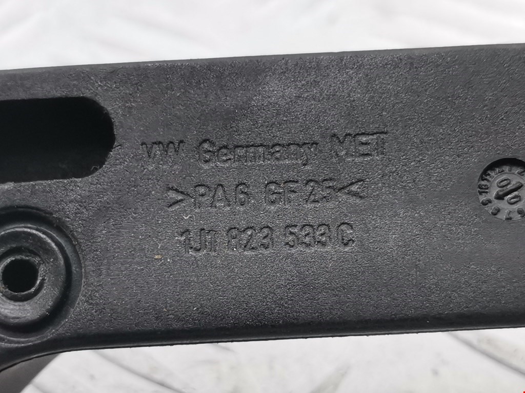 Ручка открывания капота VOLKSWAGEN Golf IV 1997-2003