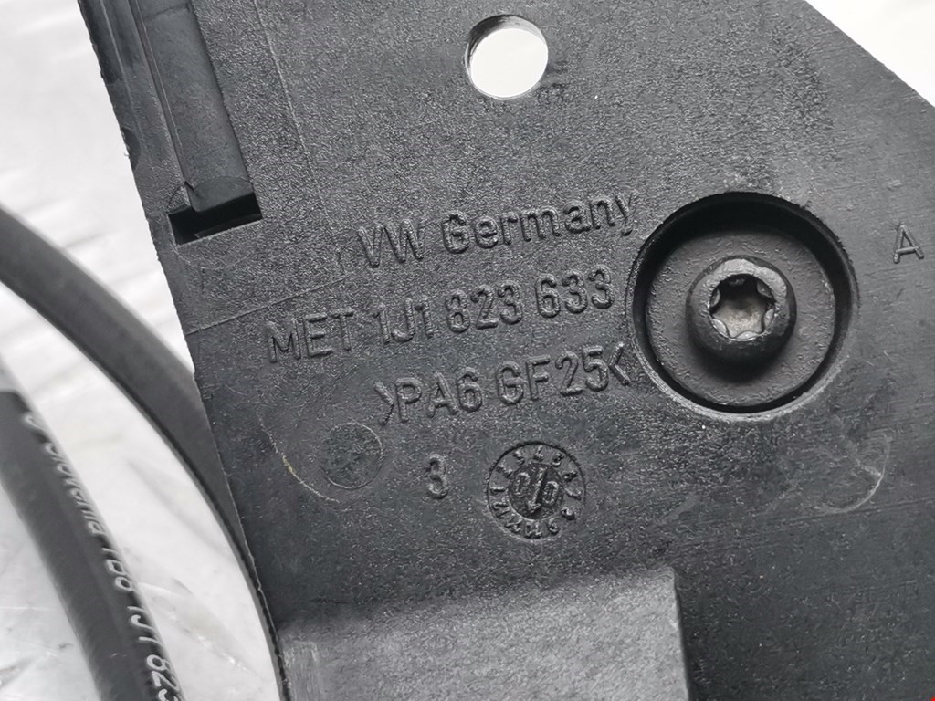 Ручка открывания капота VOLKSWAGEN Golf IV 1997-2003