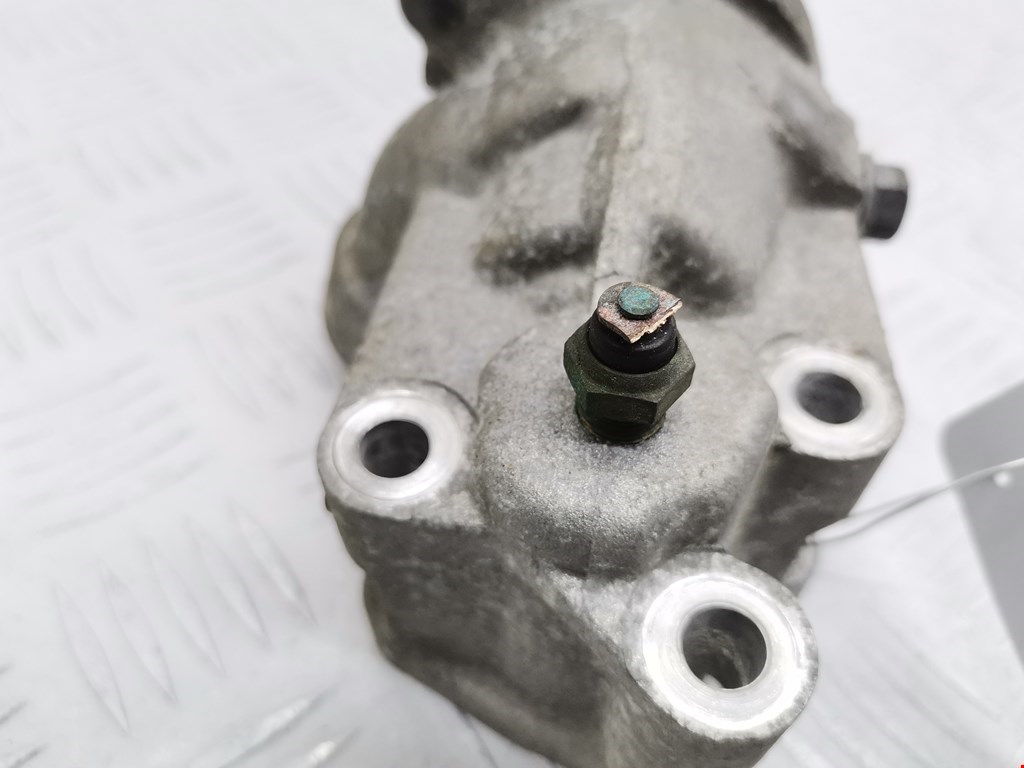 Корпус термостата MITSUBISHI Carisma 1995-1999