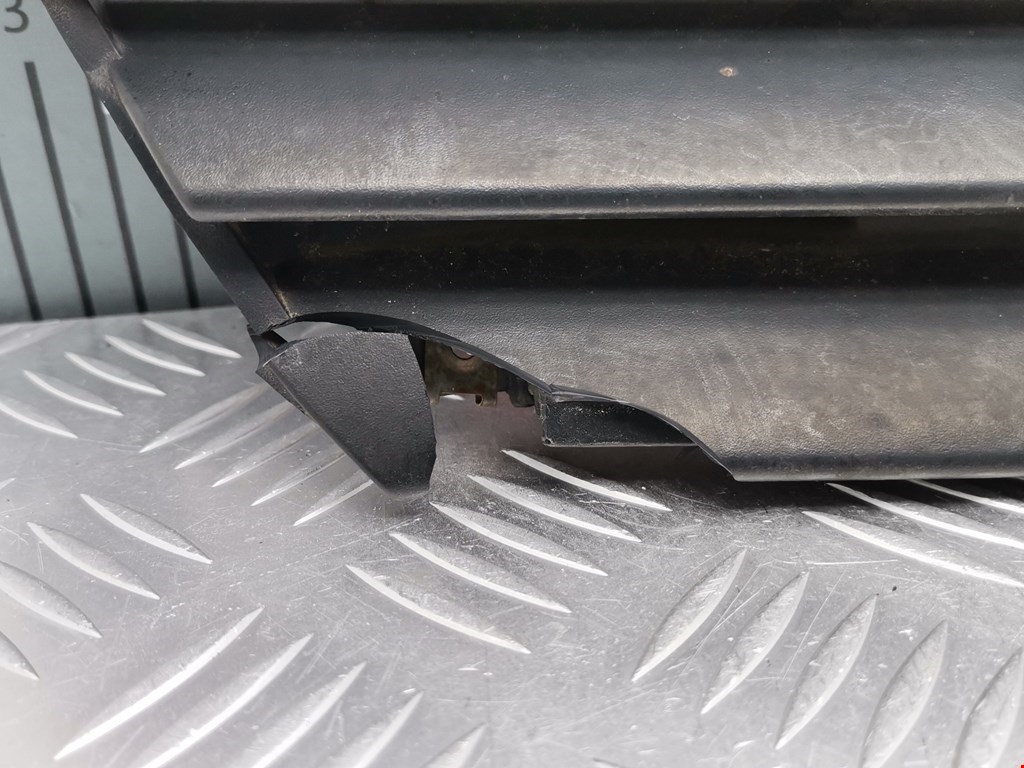 Решетка радиатора MERCEDES-BENZ A-Class W168 1997-2004