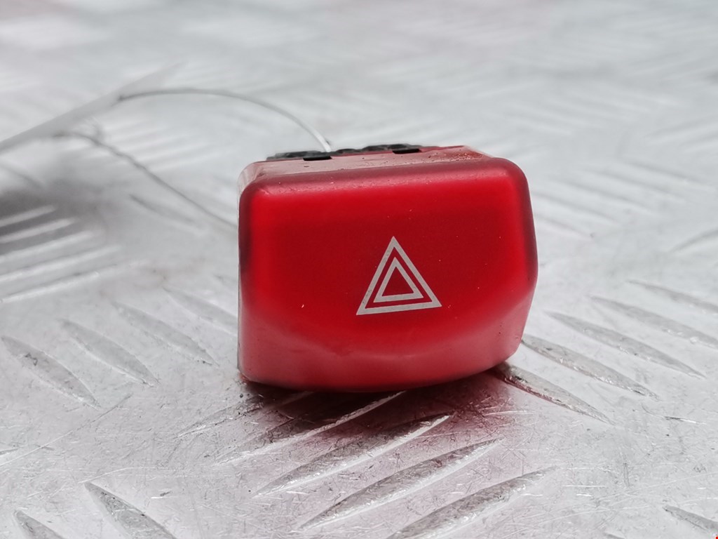 Кнопка аварийной сигнализации (аварийки) NISSAN Micra K12 2003-2010