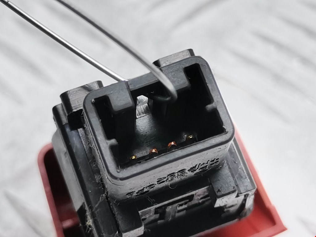 Кнопка аварийной сигнализации (аварийки) NISSAN Micra K12 2003-2010