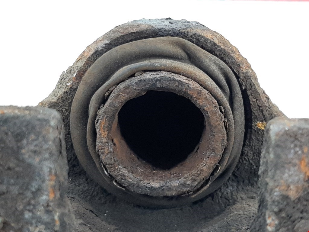 Суппорт задний левый SUBARU Legacy 1998-2004