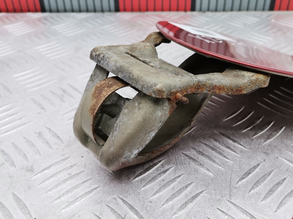 Лючок бензобака FORD Windstar 1994-2003