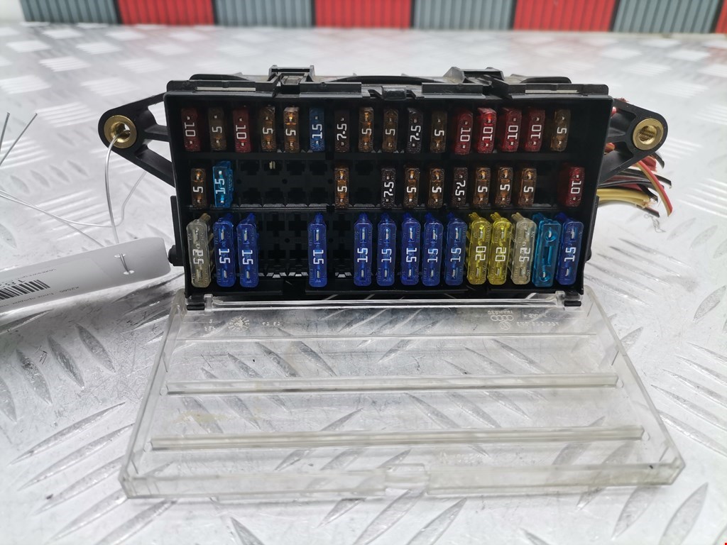 Датчик уровня в бачок омывателя VOLKSWAGEN Polo III 1994-2001