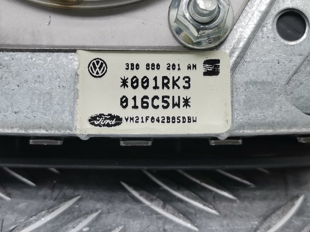 Подушка безопасности в рулевое колесо VOLKSWAGEN Sharan 1995-2010