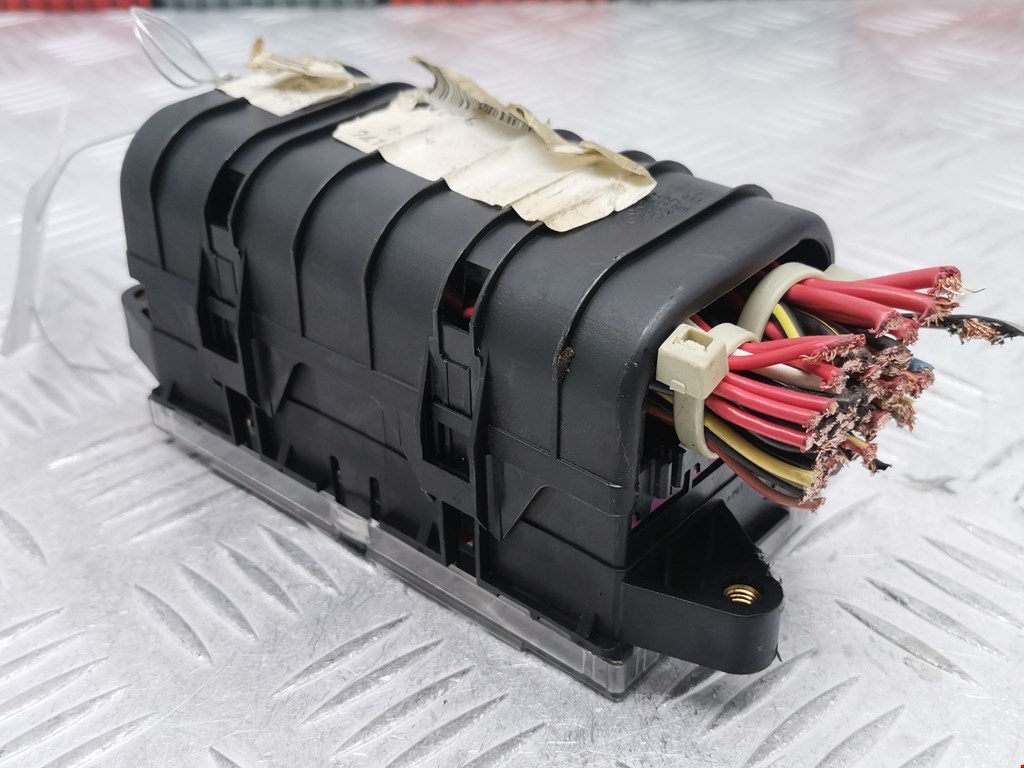 Датчик уровня в бачок омывателя VOLKSWAGEN Polo III 1994-2001