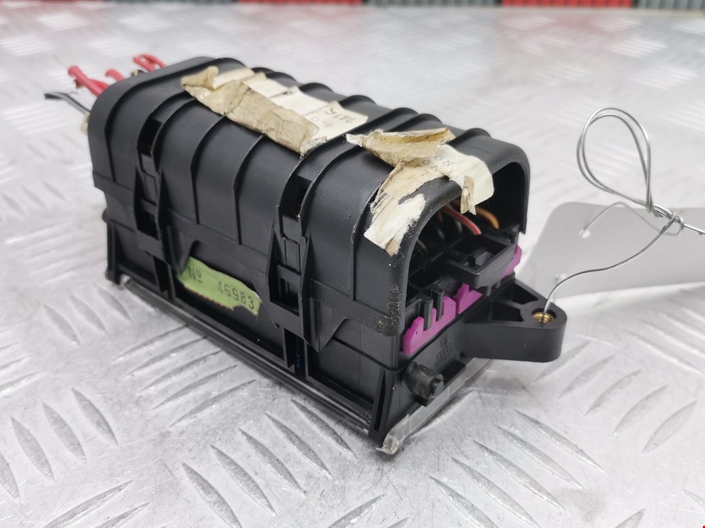 Датчик уровня в бачок омывателя VOLKSWAGEN Polo III 1994-2001