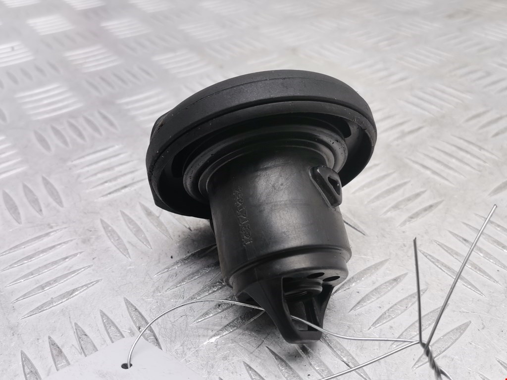 Крышка топливного бака FIAT Grande Punto 2005-2009