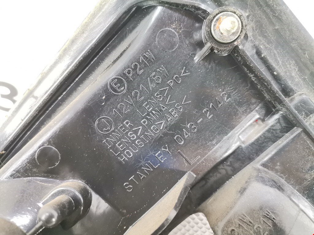 Фонарь задний внутренний левый SUZUKI Baleno 1995-2002