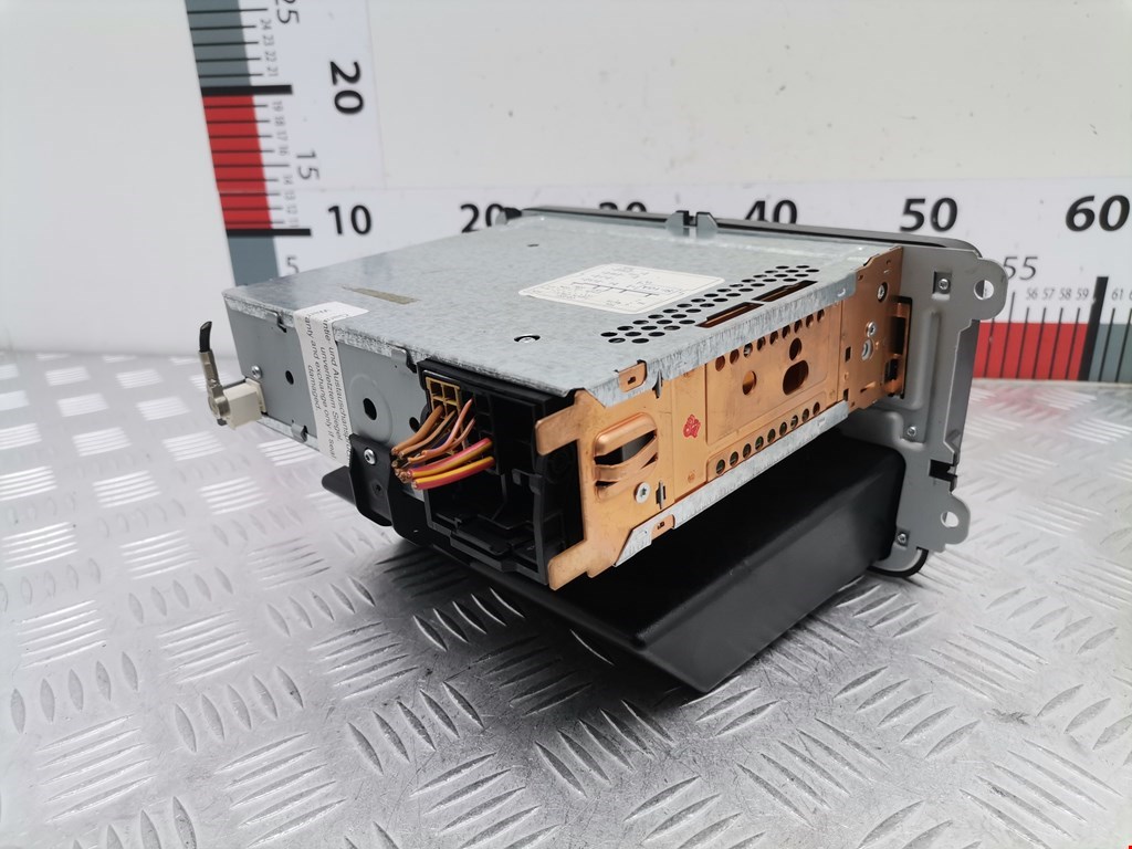 Магнитола VOLKSWAGEN Golf V 2003-2009