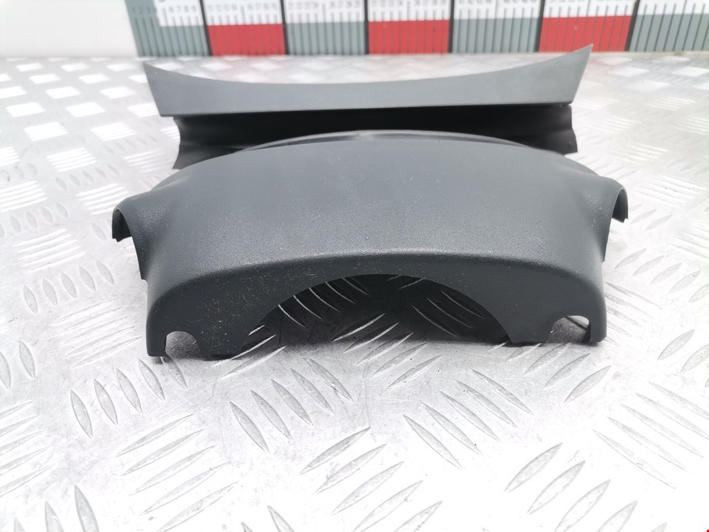 Кожух рулевой колонки FORD Fiesta 2008-2012