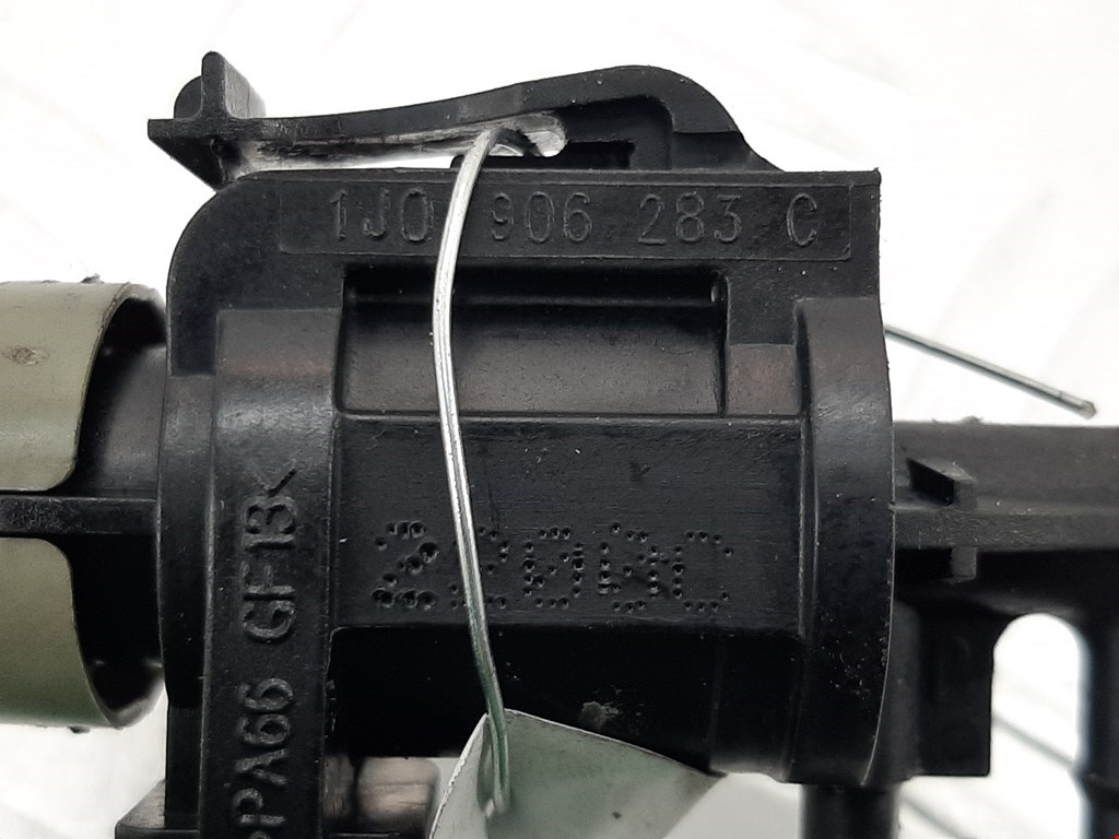 Клапан электромагнитный VOLKSWAGEN Golf IV 1997-2003