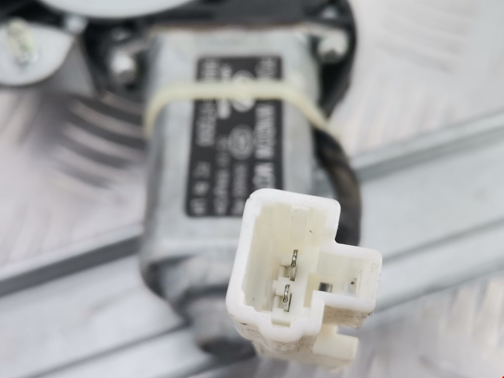 Стеклоподъемник задний левый HYUNDAI Matrix 2001-2010