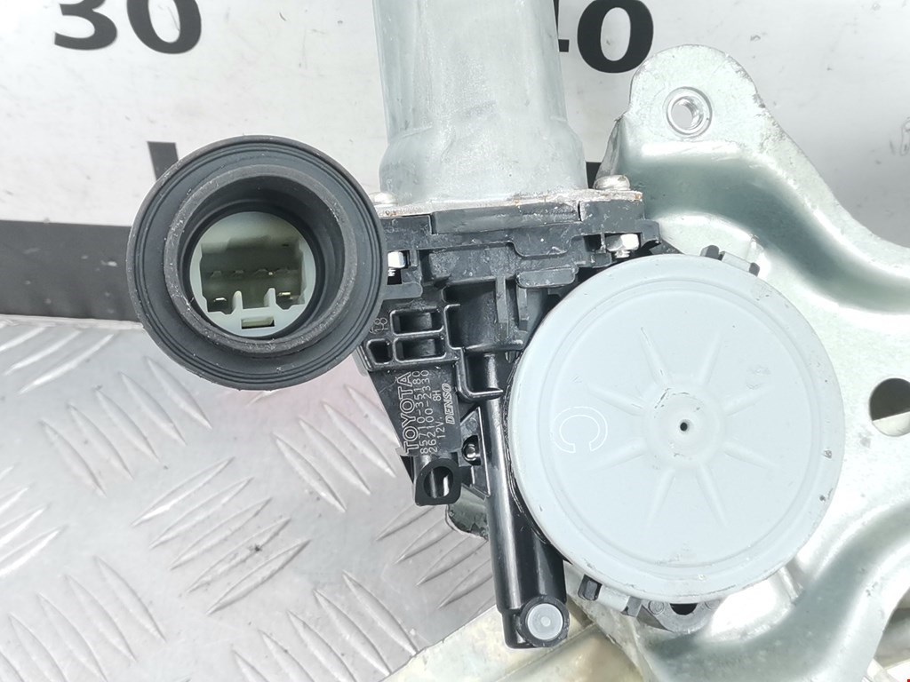 Стеклоподъемник задний левый TOYOTA RAV 4 XA30 2006-2012