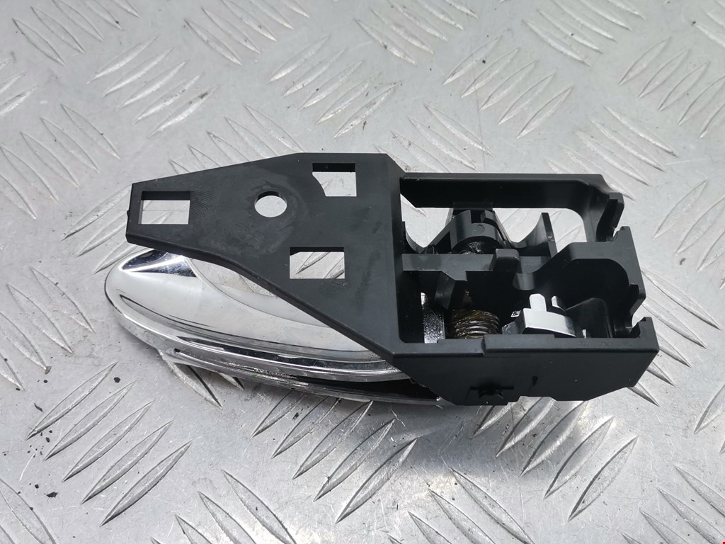 Ручка дверная задняя внутренняя левая TOYOTA RAV 4 XA30 2006-2012