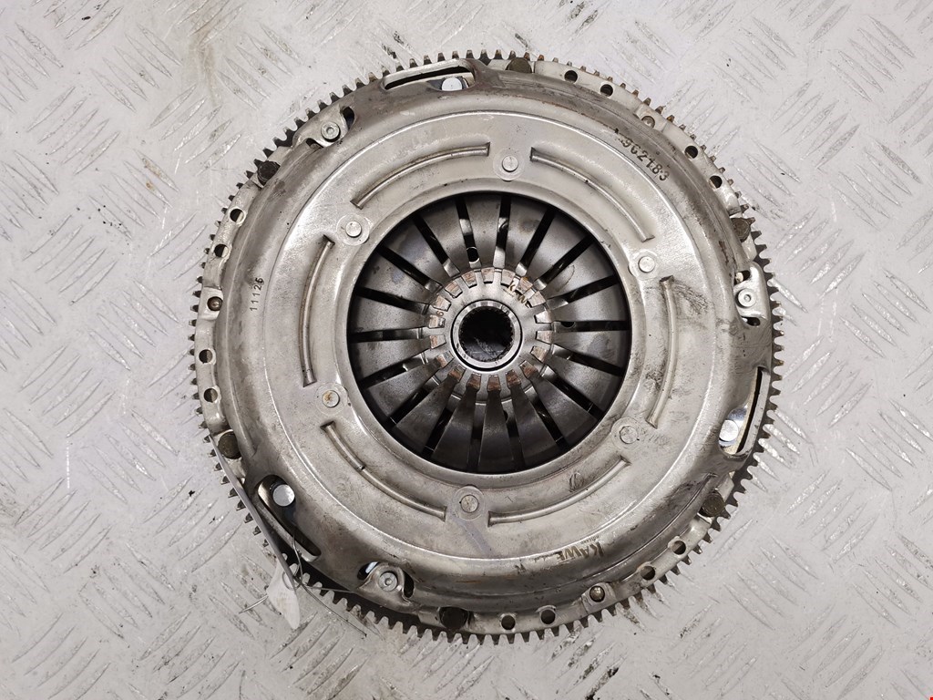 Маховик (демпфер сцепления) VOLKSWAGEN Golf V 2003-2009