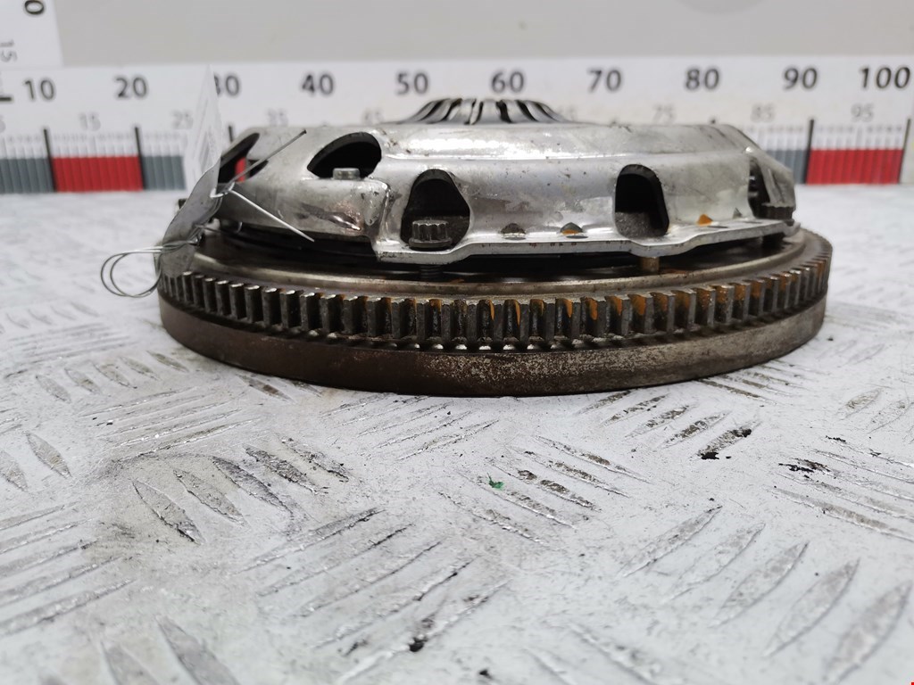 Маховик (демпфер сцепления) VOLKSWAGEN Golf V 2003-2009