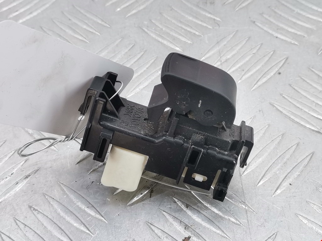 Кнопка стеклоподъемника TOYOTA RAV 4 XA30 2006-2012