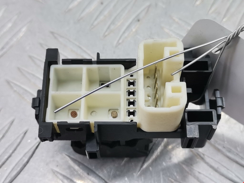 Кнопка стеклоподъемника TOYOTA RAV 4 XA30 2006-2012