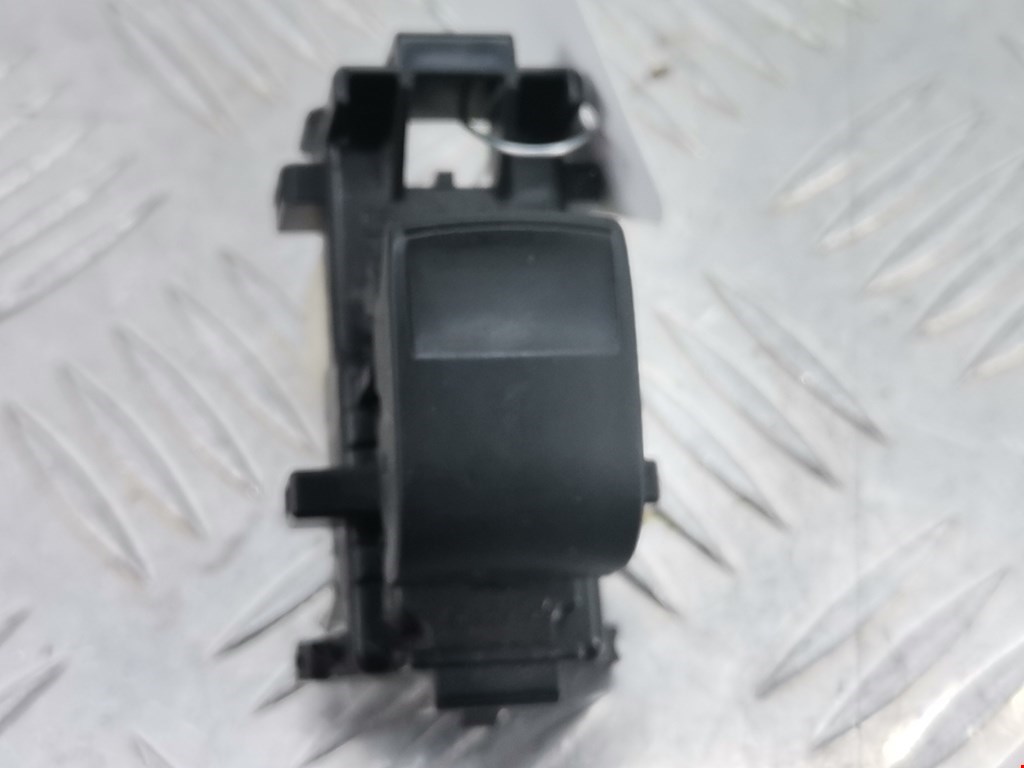 Кнопка стеклоподъемника TOYOTA RAV 4 XA30 2006-2012