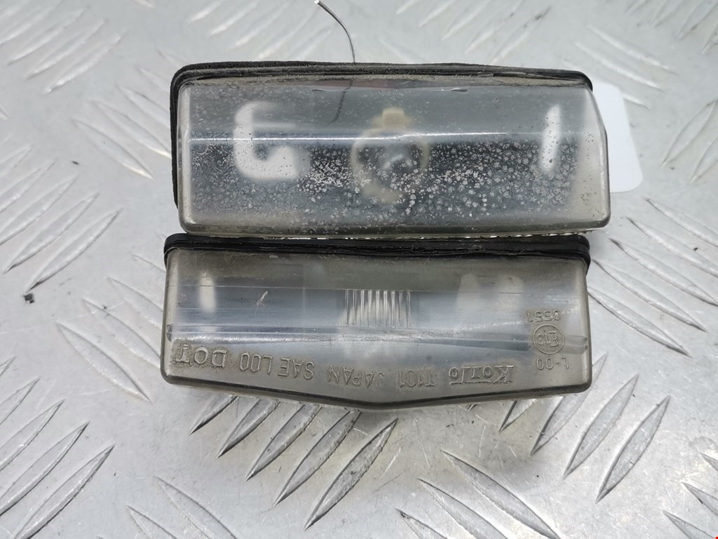 Фонарь подсветки номера TOYOTA Prius II XW20 2003-2012