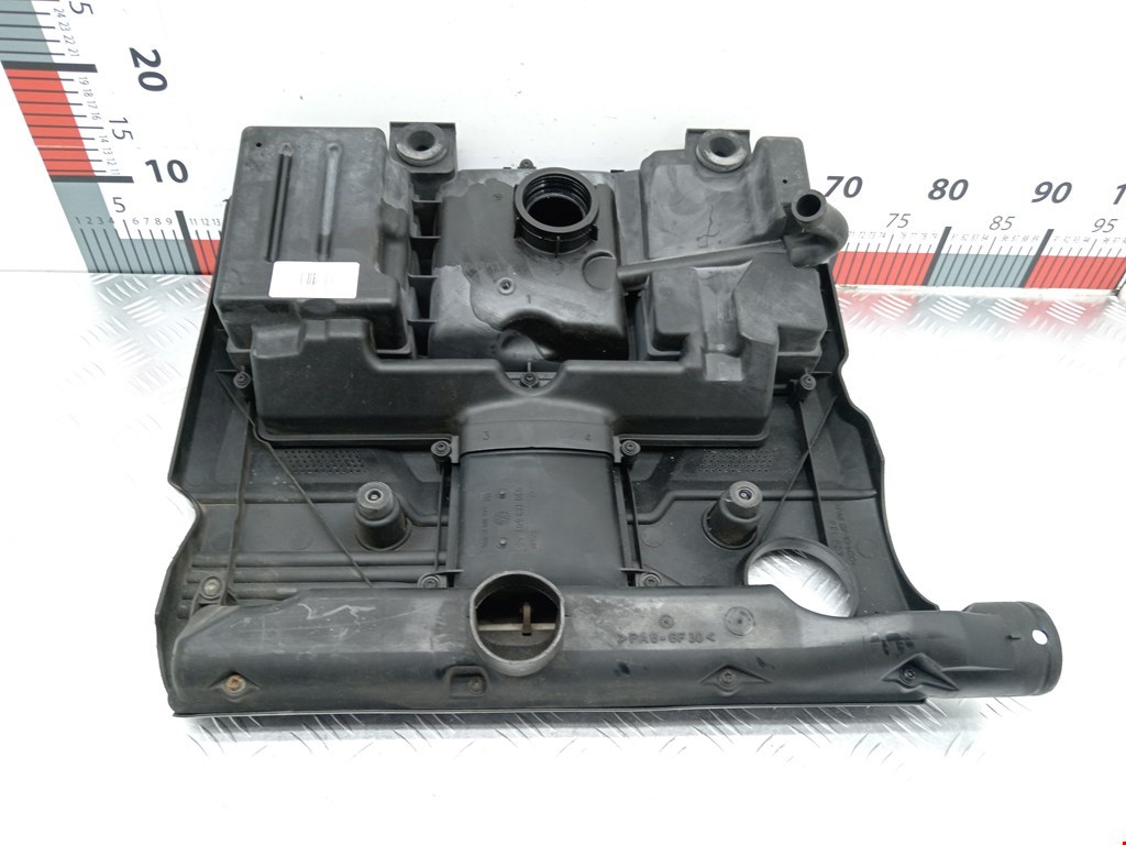 Корпус воздушного фильтра VOLKSWAGEN Polo III 1994-2001
