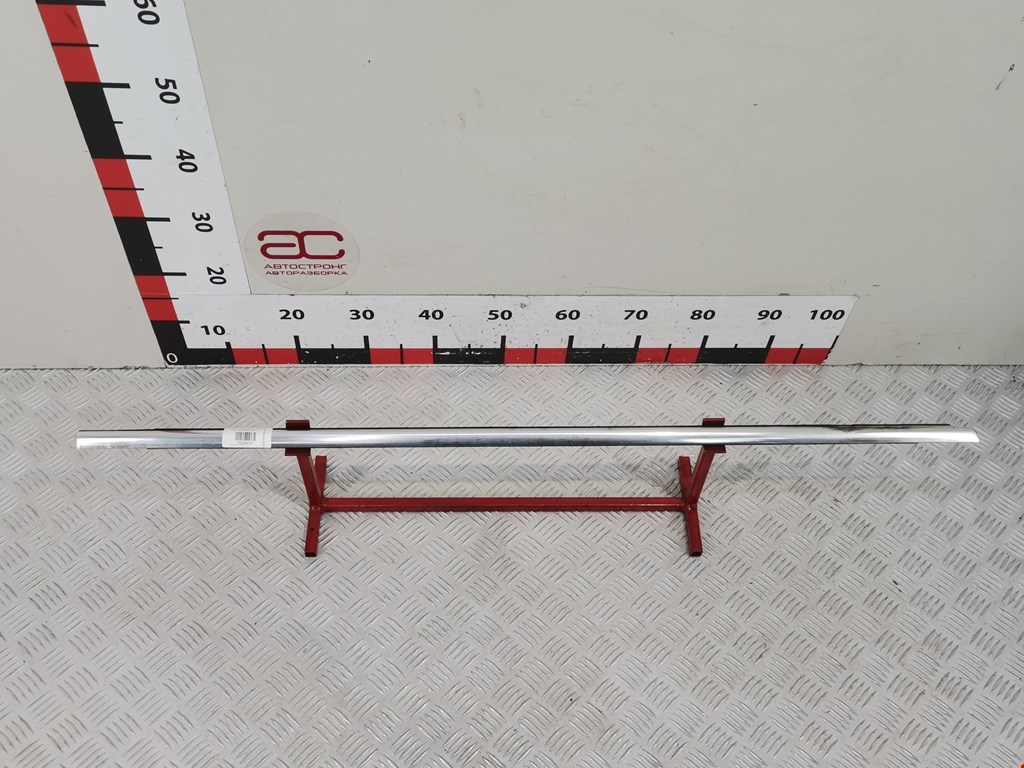 Накладка декоративная (молдинг) стекла двери передней правой Volkswagen Passat 6 (2005-2010)