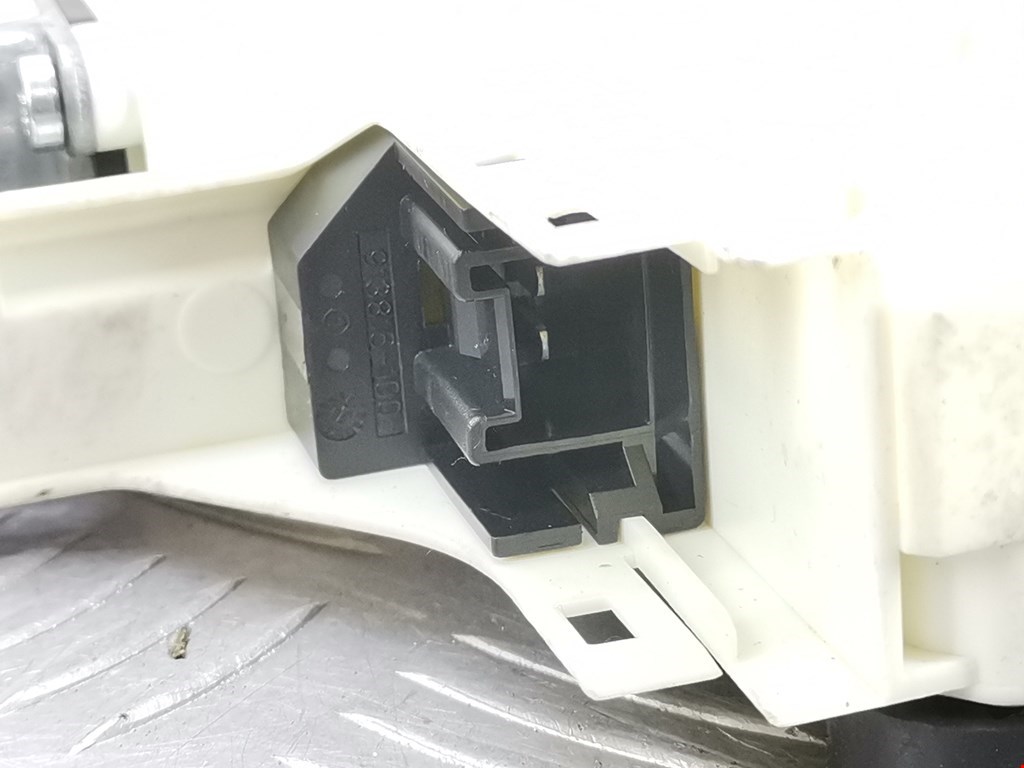 Стеклоподъемник передний левый AUDI A4 B8 2007-2015