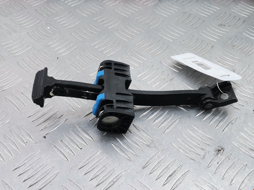 Ограничитель открывания двери AUDI A4 B8 2007-2015