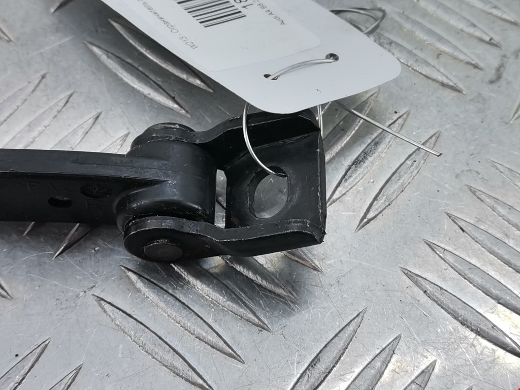 Ограничитель открывания двери AUDI A4 B8 2007-2015