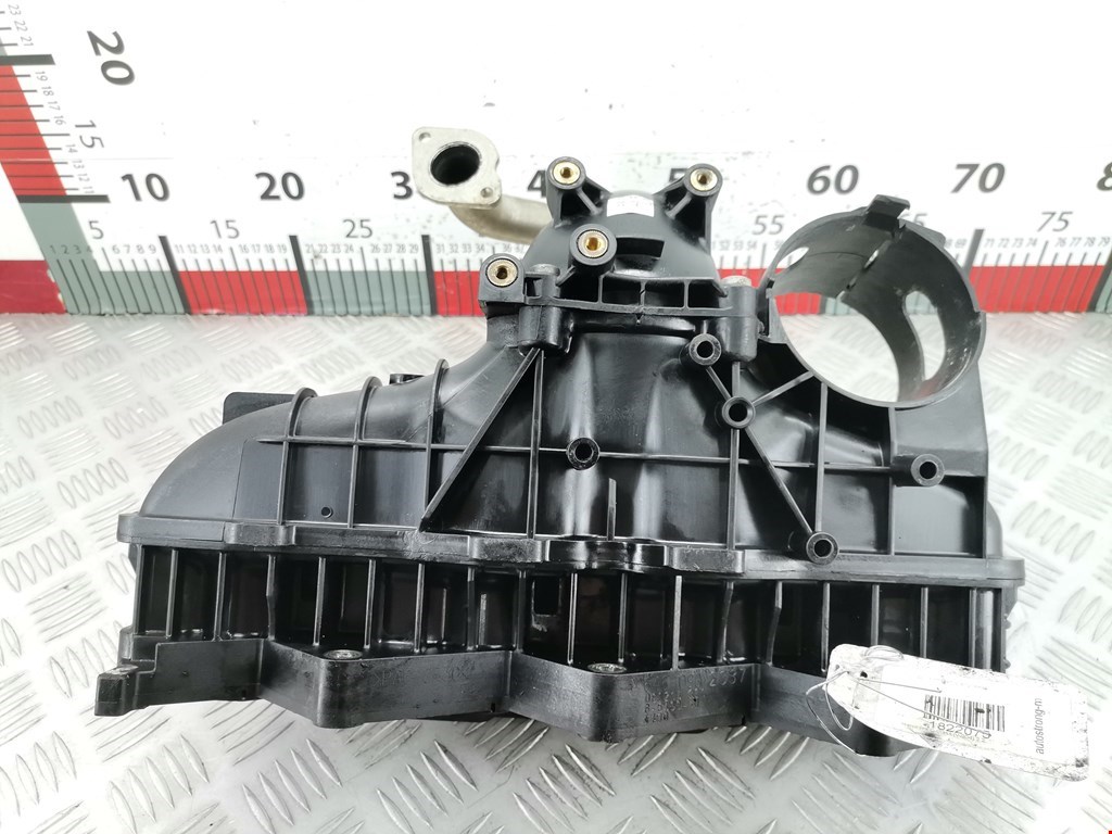 Коллектор впускной MERCEDES-BENZ C-Class C-klasse W204 2007-2015