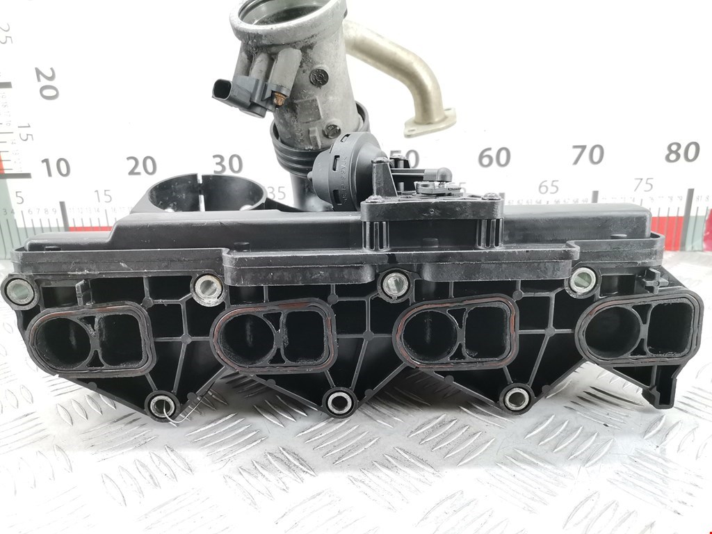 Коллектор впускной MERCEDES-BENZ C-Class C-klasse W204 2007-2015