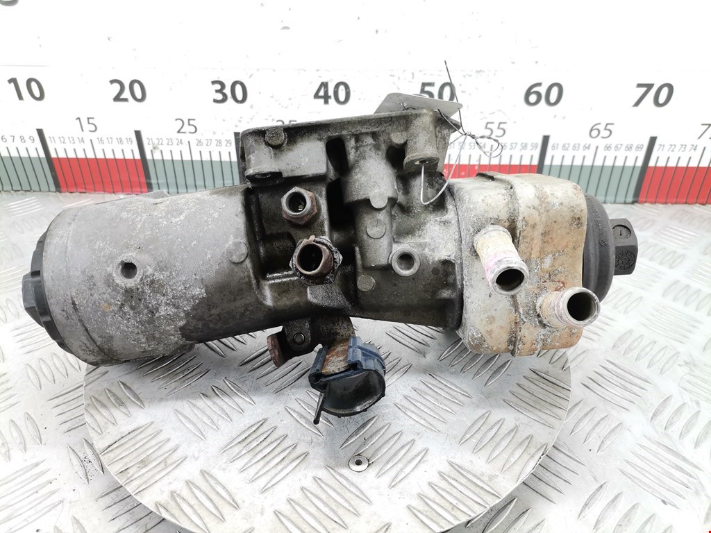 Корпус масляного фильтра Volkswagen Caddy 3 (2004-2015)