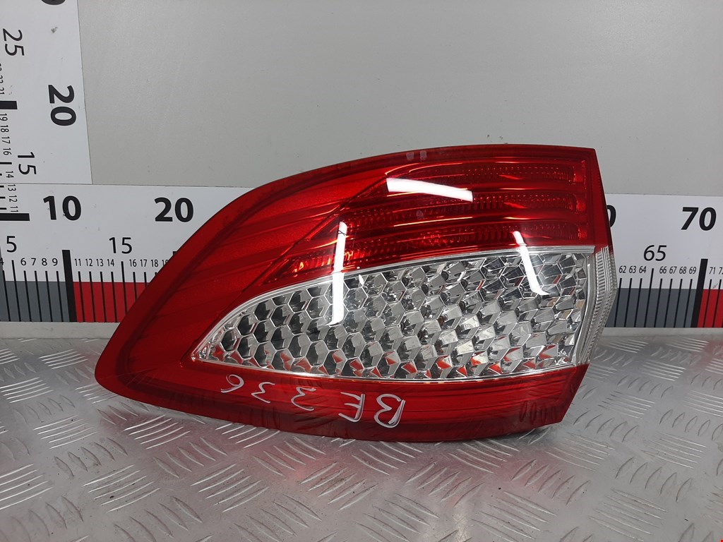 Фонарь задний правый FORD Mondeo IV 2007-2015