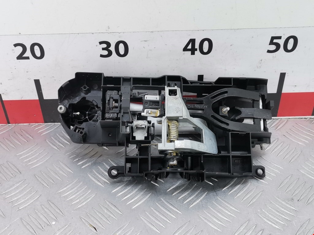Ручка двери задней наружная левая BMW 5er 5 серия F10/F11/F07 2009-2017