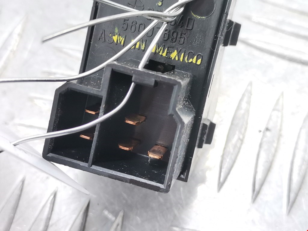 Кнопка стеклоподъемника CHRYSLER 300 M 300M 1998-2004