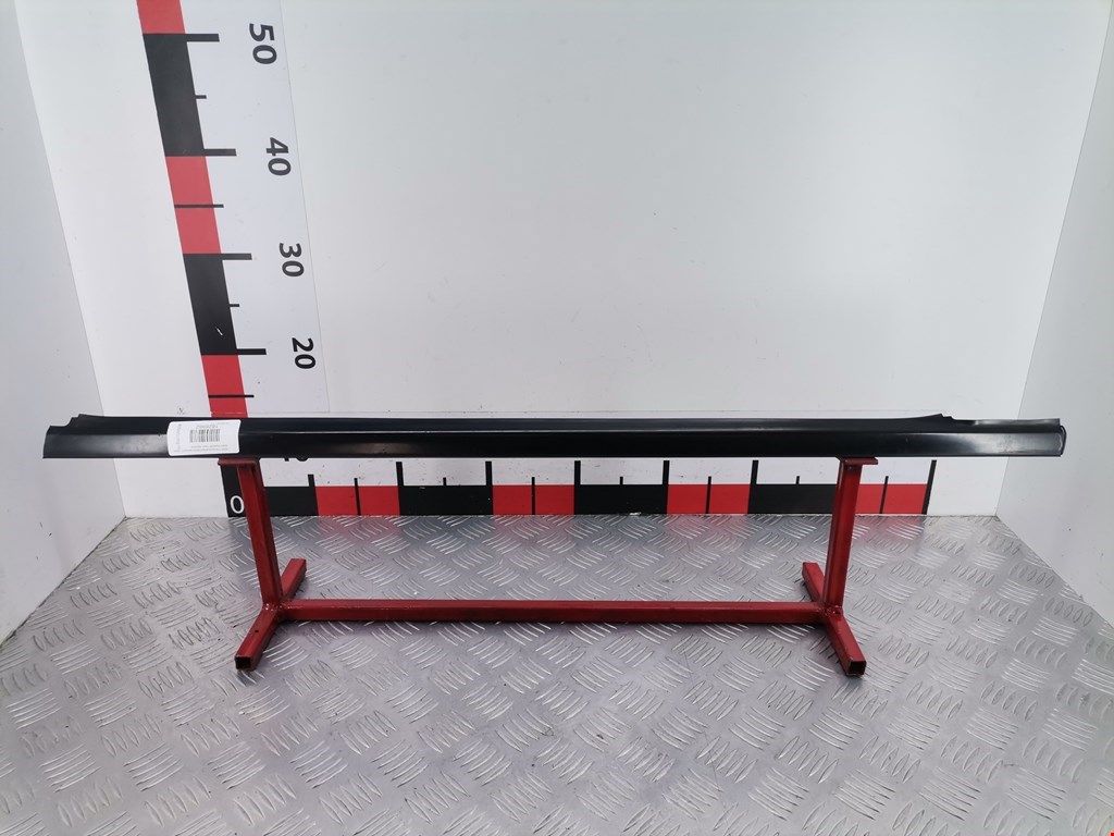 Накладка декоративная (молдинг) стекла двери передней левой Kia Sorento 1 (BL) (2002-2011)