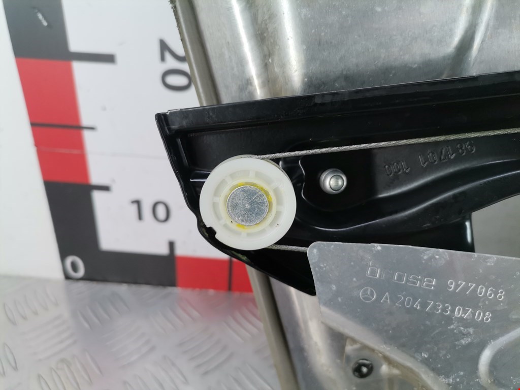 Стеклоподъемник задний левый MERCEDES-BENZ C-Class C-klasse W204 2007-2015