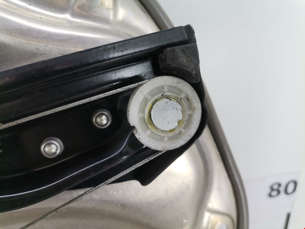 Стеклоподъемник задний левый MERCEDES-BENZ C-Class C-klasse W204 2007-2015