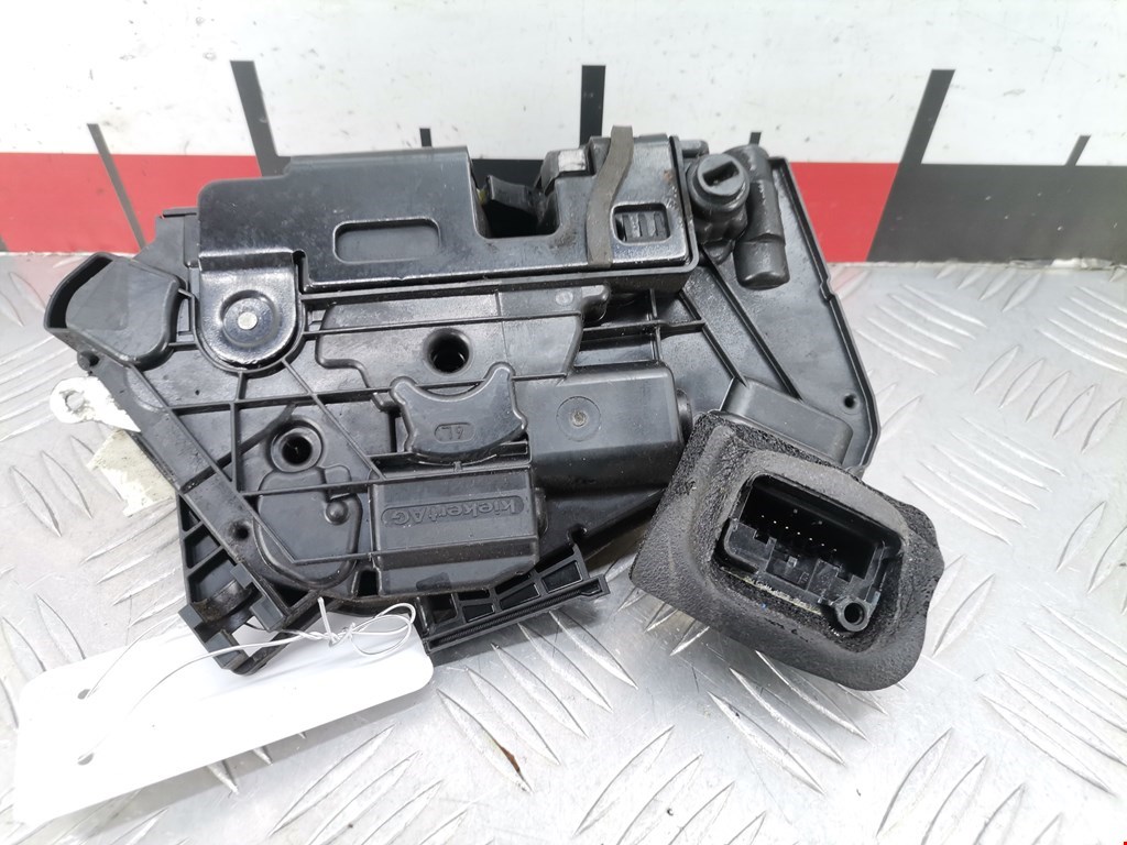 Замок двери задней левой SKODA Rapid 2012-2020