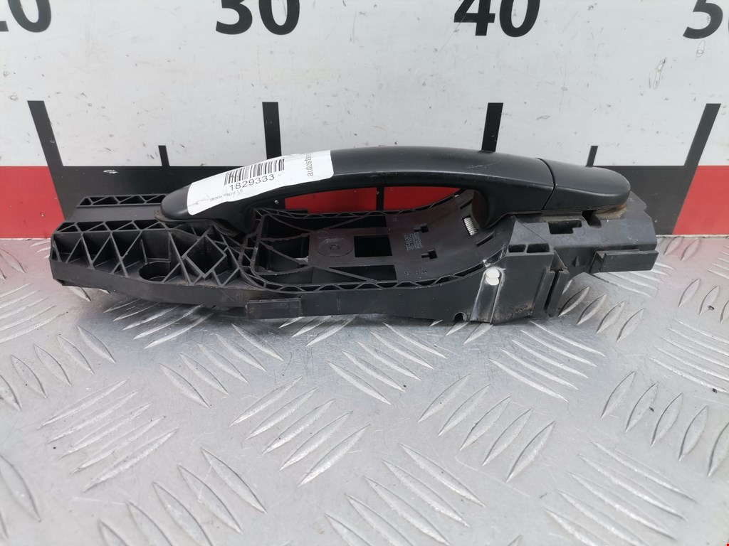 Ручка двери задней наружная левая SKODA Rapid 2012-2020