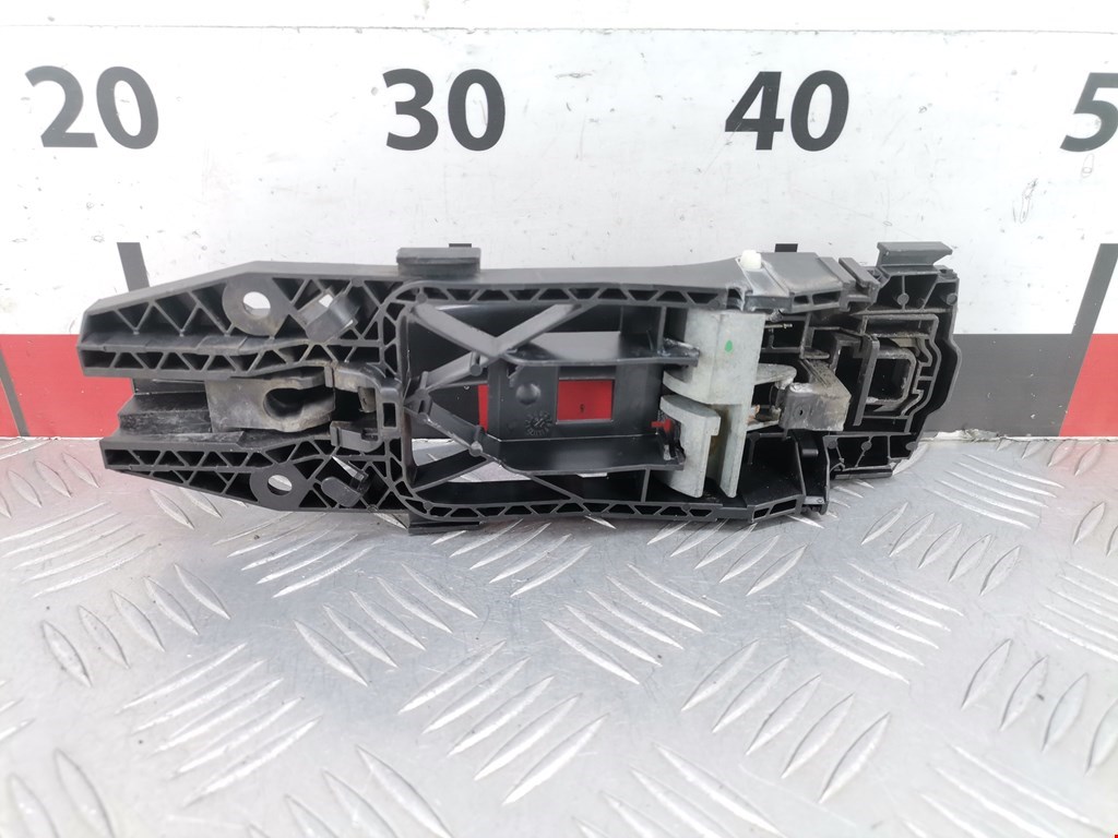 Ручка двери задней наружная левая SKODA Rapid 2012-2020