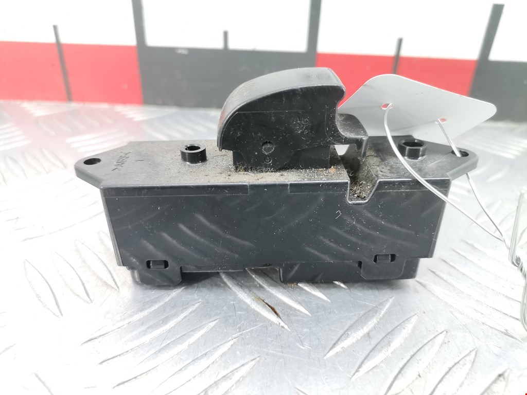 Кнопка стеклоподъемника PEUGEOT 4007 2007-2012