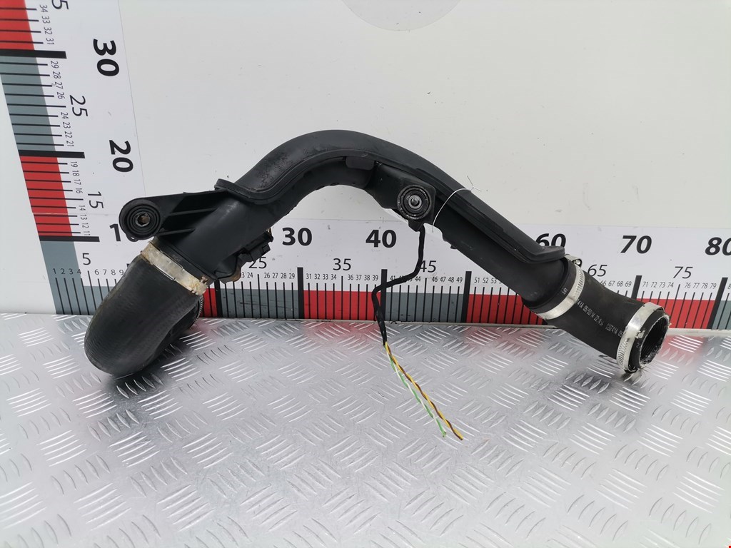 Патрубок интеркулера SKODA Rapid 2012-2020